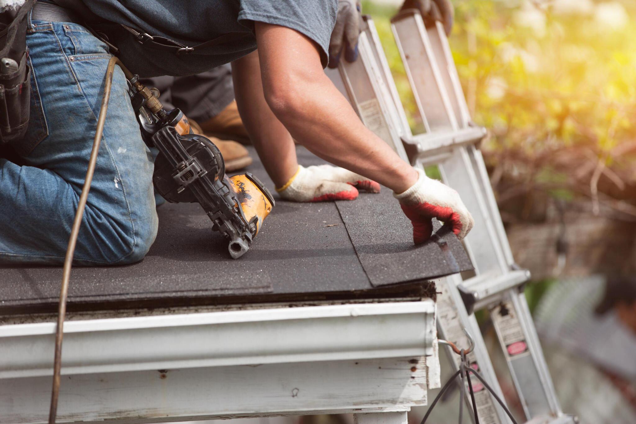 Top 8 Reasons DIY Roof Replacement is a DIY Don’t: Expert Advice from a Trusted Roofing Contractor